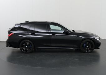 BMW 3-SERIE Touring M340i xDrive High Executive | M-Sport | Adaptief Onderstel | Trekhaak Ele.wegklapbaar | Ele.verstelbare stoelen + Geheugen | Harman/Kardon Audio | Camera | Panoramadak | Adaptieve Cruise Control |