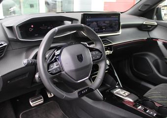 Peugeot 2008 1.2 130PK AUTOMAAT GT | NAVIGATIE | FULL LED KOPLAMPEN | DRAADLOZE APPLE CARPLAY/ANDROID AUTO | ADAPTIVE CRUISE CONTROL | CAMERA VOOR + ACHTER | CLIMATE CONTROL | LICHTMETALEN VELGEN 17″ | KEYLESS ENTRY/START | DAB+ RADIO | ALCANTARA/LEDEREN BEKLEDING | E