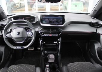 Peugeot 2008 1.2 130PK AUTOMAAT GT | NAVIGATIE | FULL LED KOPLAMPEN | DRAADLOZE APPLE CARPLAY/ANDROID AUTO | ADAPTIVE CRUISE CONTROL | CAMERA VOOR + ACHTER | CLIMATE CONTROL | LICHTMETALEN VELGEN 17″ | KEYLESS ENTRY/START | DAB+ RADIO | ALCANTARA/LEDEREN BEKLEDING | E