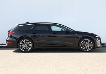 Audi A6 Avant e-tron S edition 83 kWh | Tech plus pakket | Afgevlakt stuur | Privacy glas | Matrix LED | Lederen bekleding |