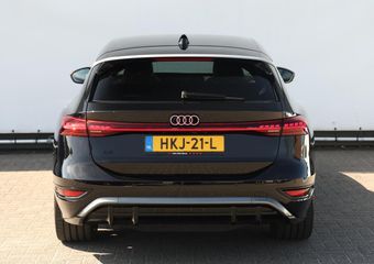 Audi A6 Avant e-tron S edition 83 kWh | Tech plus pakket | Afgevlakt stuur | Privacy glas | Matrix LED | Lederen bekleding |