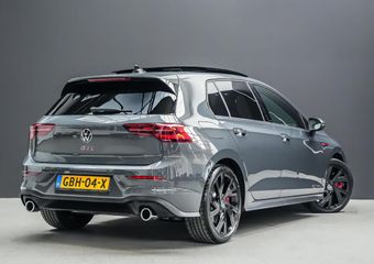 Volkswagen GOLF GTI 2.0 245pk TSI |panoramadak|HUD|IQ Light|camera|cruise control|sfeerverlichting|18″|DAB|stoelverwarming|