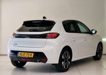 Peugeot 208 1.2 PureTech 100 Allure Stoelverwarming | Adaptieve Cruise Control | Camera voor en achter | Climate Control