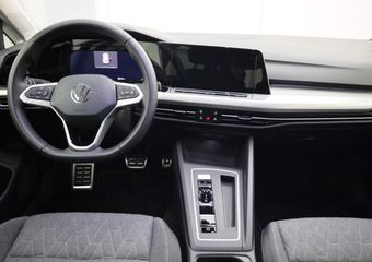 Volkswagen GOLF 1.5 TSI 130PK Move DSG automaat | Trekhaak Navigatie |  Achteruitrijcamera | All-Season banden |