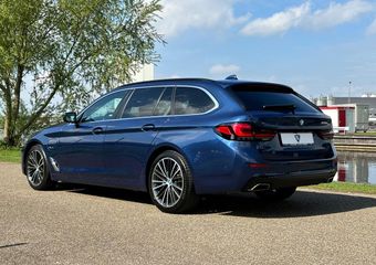 BMW 5-SERIE Touring 530e Business Edition Plus | Head Up | Pano | Laser | 360°