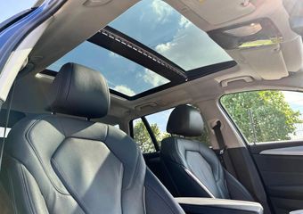 BMW 5-SERIE Touring 530e Business Edition Plus | Head Up | Pano | Laser | 360°