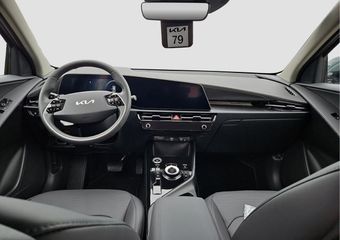 KIA e-Niro EV Air 64.8 kWh | NIEUWE AUTO | SNEL RIJDEN! | Parkeercamera | Navigatie | Climatronic | AndroidAuto / Apple Carplay | Leder |