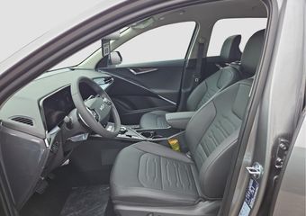 KIA e-Niro EV Air 64.8 kWh | NIEUWE AUTO | SNEL RIJDEN! | Parkeercamera | Navigatie | Climatronic | AndroidAuto / Apple Carplay | Leder |