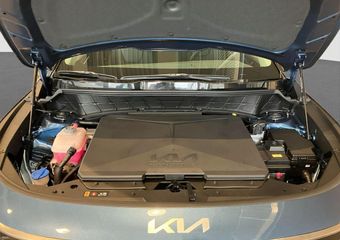 KIA e-Niro EV Air 64.8 kWh | NIEUWE AUTO | SNEL RIJDEN! | Parkeercamera | Navigatie | Climatronic | AndroidAuto / Apple Carplay | Leder |