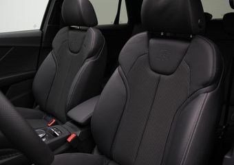 Audi Q2 35 TFSI 150 pk S Edition / S-Line | Panoramadak | Achteruitrijcamera | Navigatie | Stoelverwarming