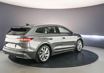 Skoda Enyaq iV 80 204pk Automaat Warmtepomp, Achteruitrijcamera, Adaptive cruise control, Navigatie, Elektrische achterklep, Stuurwiel verwarmd, Parkeersensoren, Stoelverwarming