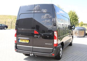 Renault MASTER T35 2.3 dCi 135 L2H2 Work Edition Airco / Navigatie/  Bluetooth / Trekhaak / Vloerplaat / Wand en Lat om Lat Betimmering Laadruimte