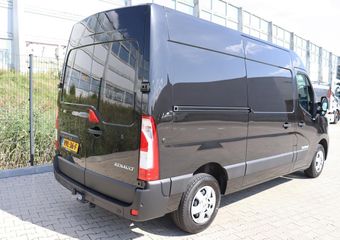 Renault MASTER T35 2.3 dCi 135 L2H2 Work Edition Airco / Navigatie/  Bluetooth / Trekhaak / Vloerplaat / Wand en Lat om Lat Betimmering Laadruimte