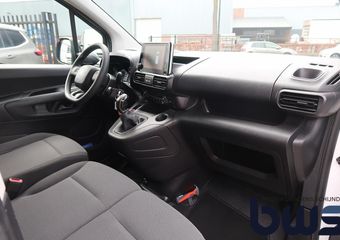 Citroen BERLINGO 1.5 BlueHDI Club PDC / Navi / Cruise / Carplay / NL auto / 3 zits