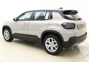 Jeep Avenger Altitude 54 kWh | Navigatie | Camera | Adaptive Cruise Control | Zwart dak | Keyless | Electrische achterklep | Draadloze telefoonlader | Bluetooth