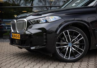 BMW X5 xDrive50e Laser light, Pano dak, HUD, Harman/Kardon, 360°camera, Luchtvering,