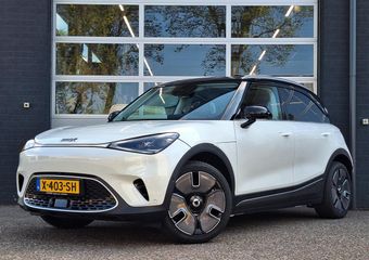 Smart #1 Premium 66 kWh | Panoramadak | Adaptieve cruise control | Beats Audio |  360° Camera |  Elektrisch Verstelbare Voorstoelen | Sfeerverlichting | Stuurwielverwarming | Stoelverwarming | Keyless entry | Elektrische achterklep