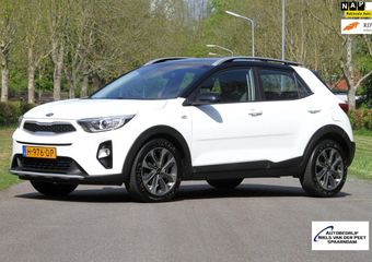 KIA Stonic 1.0 T-GDi DynamicLine / Van 1e eigenaar / Airco / Navigatie / Achteruitrijcamera / Zwart metallic dak / enz.