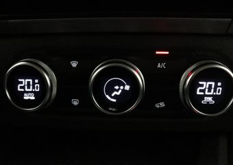 Renault KANGOO TCe 130pk Nordic Line EDC/Automaat Camera | Adapt. Cruise | Navi | Parkeersens. v+a | Stoelverw.