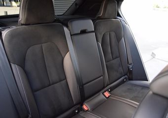 Volvo XC40 Recharge P8 AWD R-Design
