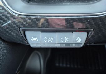 Renault Arkana 1.6 E-Tech hybrid 145 E-Tech engineered Automaat / Pack Easy Link / Dealer onderhouden / Adapt. CC / Dode hoek detectie/ Stuur- en stoelverwarming / Navigatie groot scherm / BOSE sound / Apple Carplay Android Auto /