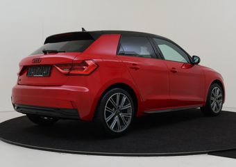 Audi A1 Sportback 25 TFSI Advanced edition | Optiekpakket zwart | Cilmate control | Sportstoelen | Privacy glass | Parkeersensoren achter