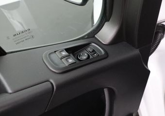 Renault MASTER 2.3DCi 135PK L2H2 | Navigatie | Camera | Betimmering | 3-Persoons | Trekhaak