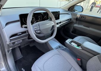 KIA EV3 Air 58.3 kWh | Snel leverbaar | Camera | Keyless | Adaptive Cruise | Navigatie