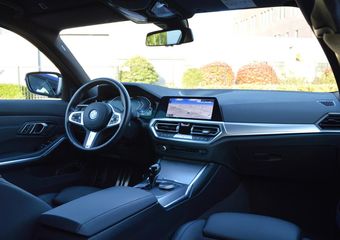 BMW 3-SERIE Touring 330e Business Edition M Sport