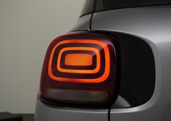 Citroen C3 Aircross 1.2 PureTech Shine Pack Camera/Keyless/Navi/Carplay etc.