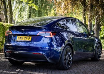 Tesla Model Y Performance AWD 75 kWh Premium Interieur