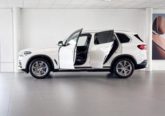 BMW X5 xDrive45e High Executive | Stoelverwarming | Comfort Access | Achteruitrijcamera |