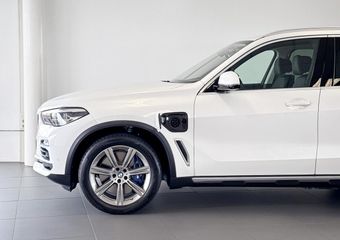 BMW X5 xDrive45e High Executive | Stoelverwarming | Comfort Access | Achteruitrijcamera |