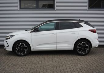 Opel Grandland 1.2 Turbo Ultimate Automaat / Camera / Ad. Cruise / Winterpakket