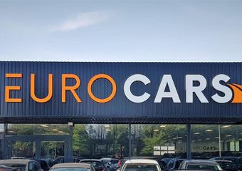Peugeot 208 1.2 PureTech Allure Pack Achteruitrij camera Climate control LED Adaptieve cruise control Parkeersensor achter Verwarmde voorstoelen