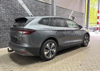 Skoda Enyaq iV 60 Business Edition | ACC | Trekhaak | Camera | 19 Inch | Lane Assist | Getint Glas