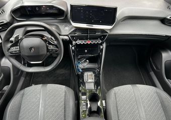 Peugeot 2008 1.2 PureTech Allure Pack l 360 Camera l Adaptieve Cruise l Stoelverwarming