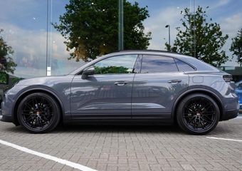 Porsche MACAN 4 Voll. Beige 22 Inch Luchtvering Bijrijderdisplay