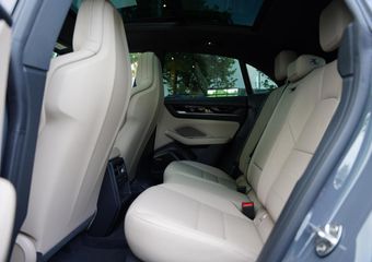 Porsche MACAN 4 Voll. Beige 22 Inch Luchtvering Bijrijderdisplay
