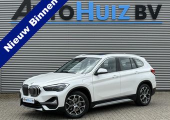 BMW X1 xDrive25e xLine Panoramadak Stuurverwarming Head-Up Display Achteruitrijcamera ACC