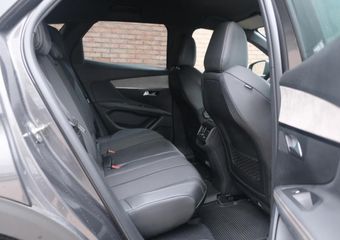 Peugeot 3008 1.2 PureTech 130pk EAT8 GT | Black Pack | Navi | App Connect | Adaptive Cruise | Keyless | Elektrische Achterklep