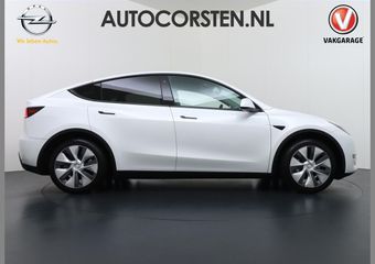 Tesla Model Y Long Range 514PK AWD 75kWh Trekhaak-1600KG Warmtepomp Full-Self-Driving Computer 3 Leder 19″ GSM-Sleutel Stoelverw.- V+A+Stuur+Voorruit Adap.Cruise Navi Ecc Keyless PDC-a+v Elek.Achterklep Lmv Led Standkachel 4WD LR 1e Eigenaar, origineel Nederlands Gelev