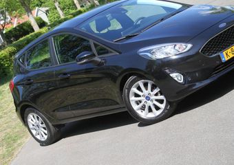 Ford FIESTA 1.0 EcoBoost 95pk Connected / Naviagtie / Parkeersensoren voor én achter / Sportvelgen / Cruise control / 1e eigenaar