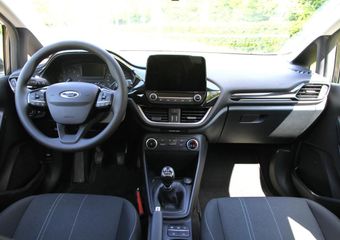 Ford FIESTA 1.0 EcoBoost 95pk Connected / Naviagtie / Parkeersensoren voor én achter / Sportvelgen / Cruise control / 1e eigenaar