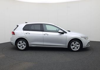 Volkswagen GOLF 1.5eTSI/130PK Life DSG · Camera + Parkeersensoren · Lane assist · Stoel- & stuurverwarming · Garantie tot juli 2028 of 100.000km