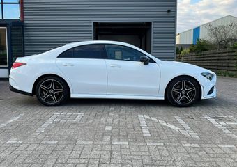 Mercedes-Benz CLA-KLASSE 220 AMG pack Premium Plus 190pk NIEUW-STAAT