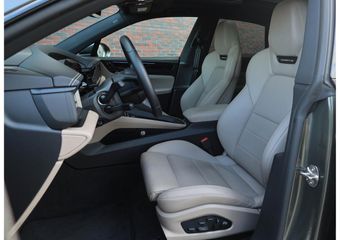 Porsche MACAN 4 100 kWh *Pas. Display*BOSE*Pano*HUD*