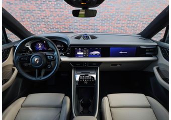 Porsche MACAN 4 100 kWh *Pas. Display*BOSE*Pano*HUD*