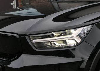 Volvo XC40 Recharge P8 AWD R-Design Automaat | Camera | Alcantara