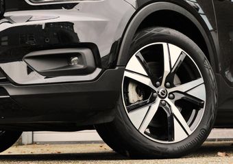 Volvo XC40 Recharge P8 AWD R-Design Automaat | Camera | Alcantara